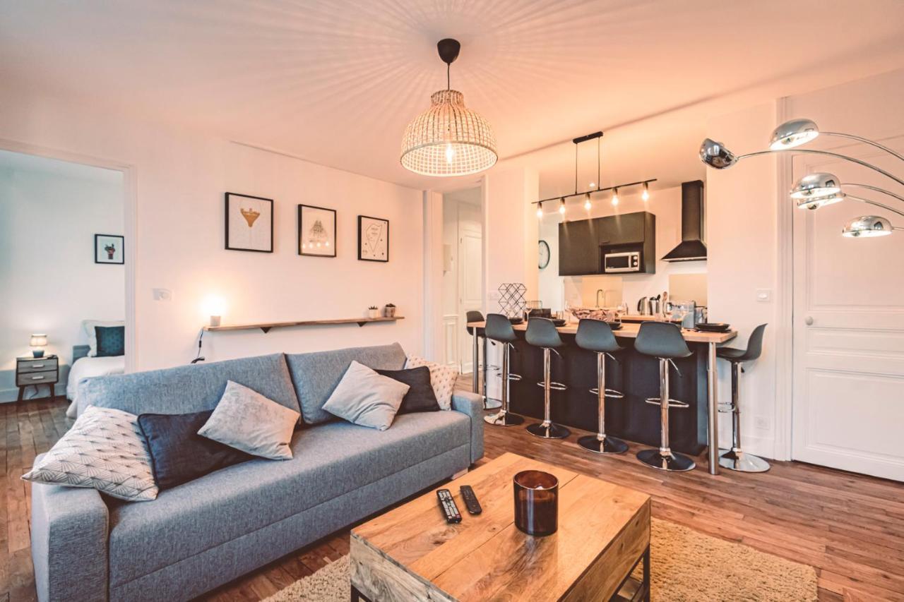 Charme De L'Ancien Pour Cet Appartement Entierement Renove Dans L'Hypercentre De Реймс Экстерьер фото