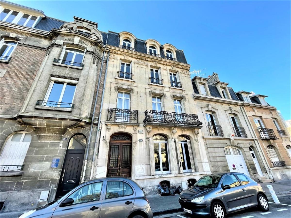 Charme De L'Ancien Pour Cet Appartement Entierement Renove Dans L'Hypercentre De Реймс Экстерьер фото